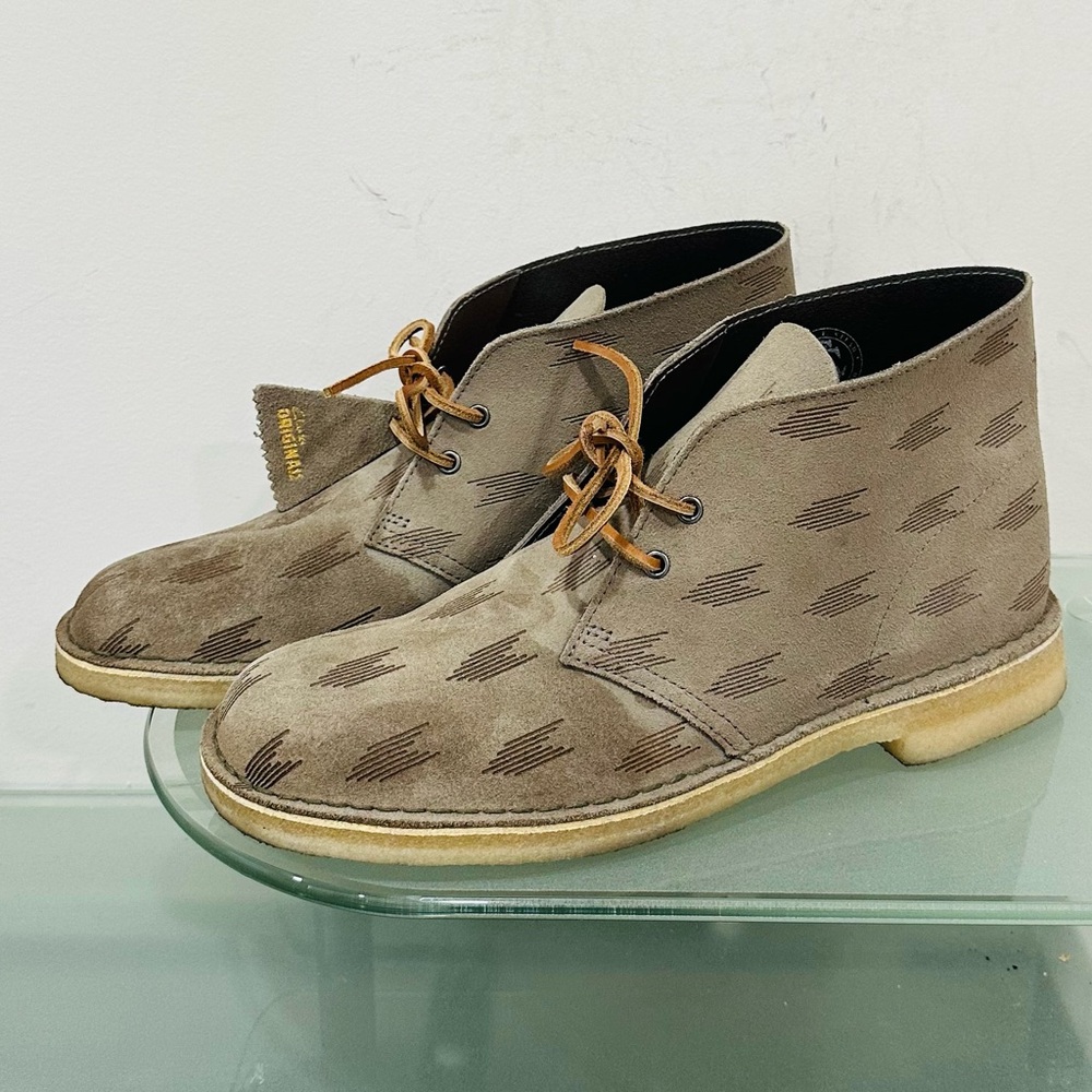 Clarks Original's  Desert Boot Men's Grey Interest Suede  size ‎ 10,5